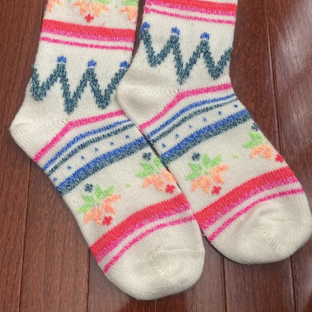 American Eagle Multicolored Cozy Knit Fair Isle Print Crew Socks •NWOT